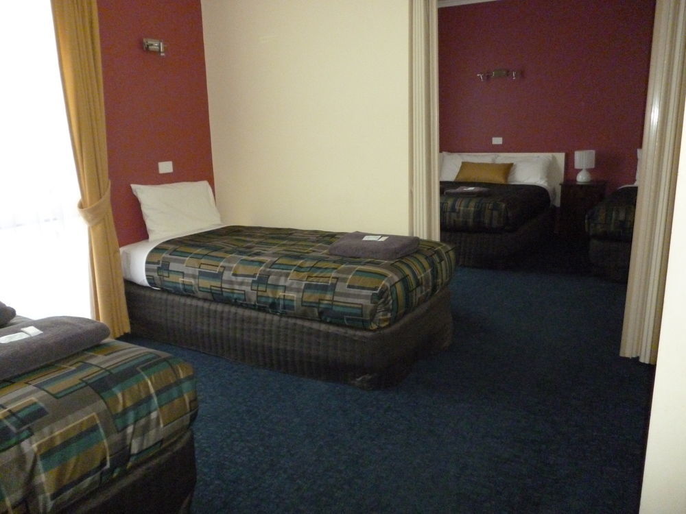 Otway Gate Motel Коулек Екстериор снимка