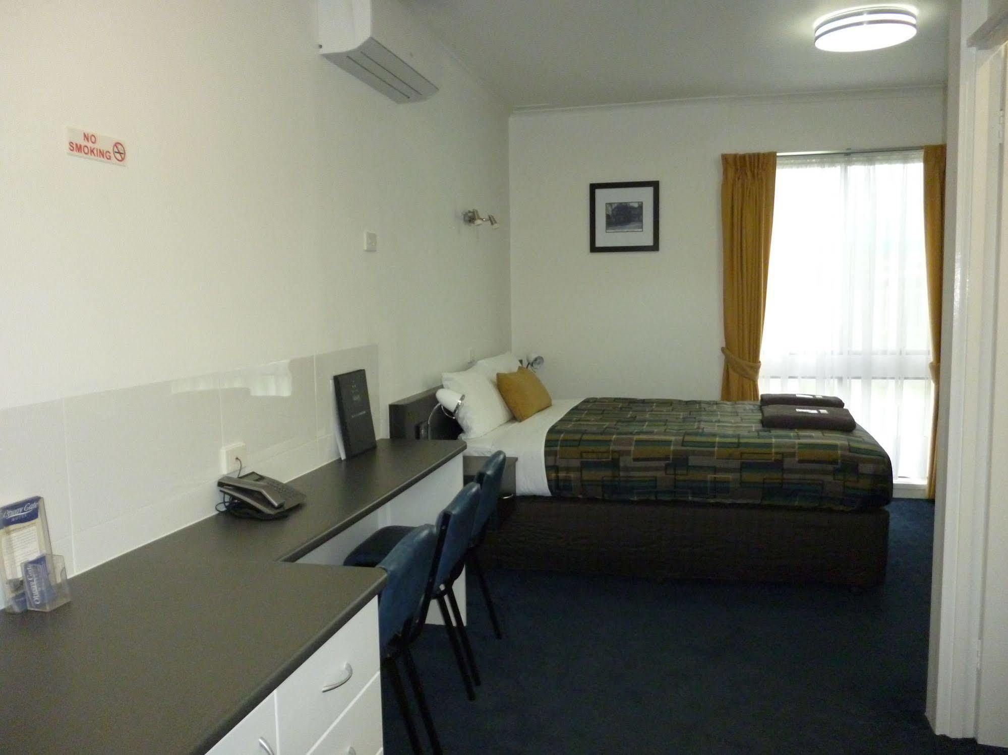 Otway Gate Motel Коулек Екстериор снимка